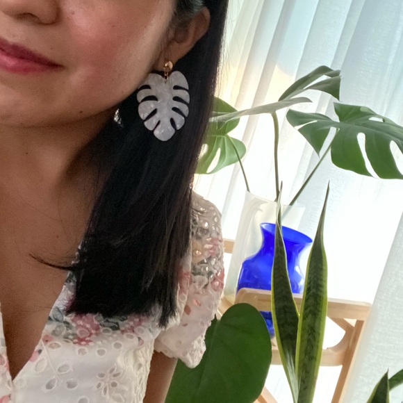 Monstera Tropical Leaf Statement Earrings - Picture 3 of 8